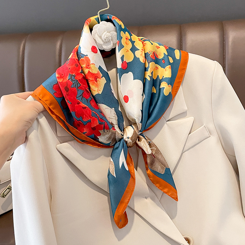 70x70cm Silk Scarf Square For  - Shawl Wrap Winter recensione e prezzo